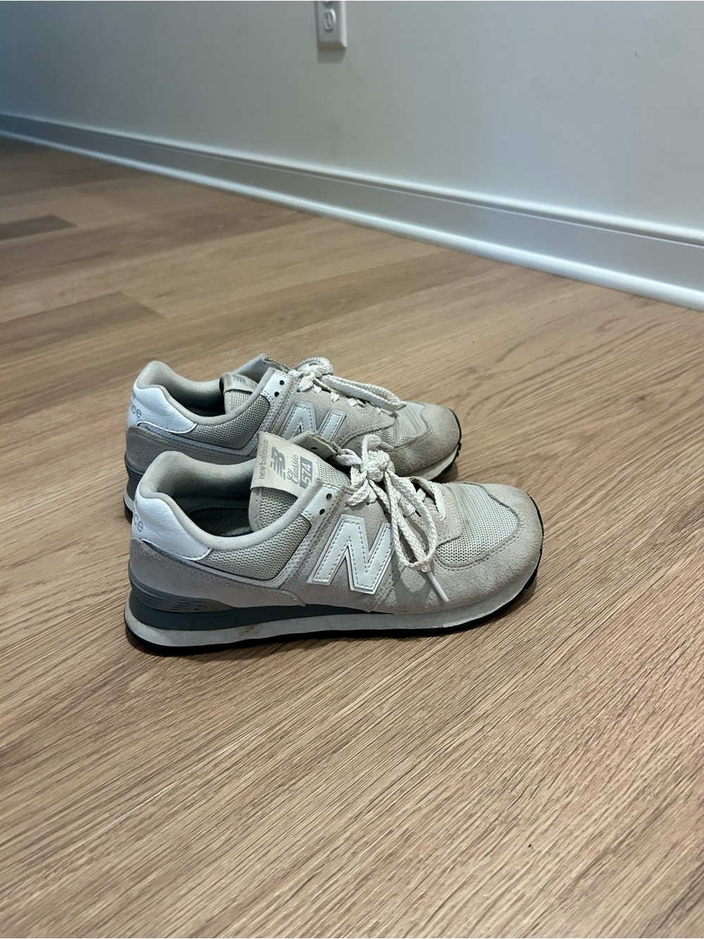 New Balance 574 Women's Sneakers US 8.5 B